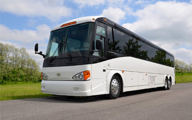 50 passenger elite charter bus exterior 50 passenger elite charter bus exterior